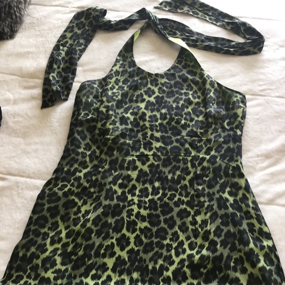 Alice + Olivia Dresses & Skirts - Green Leopard Party Dress